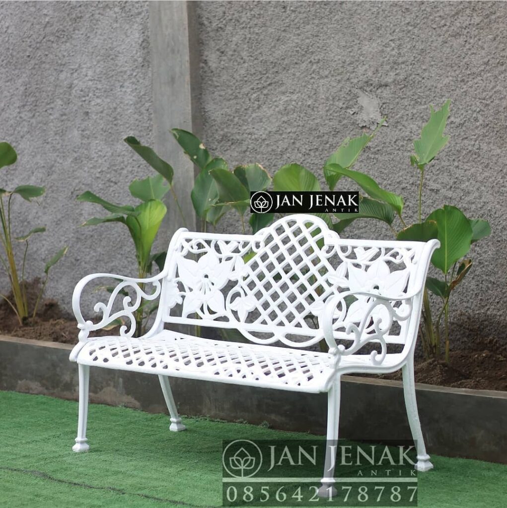 Kursi Taman Besi Antik JanJenak 0856-4217-8787 #kursitaman #kursitamanbesi #kursitamanantik