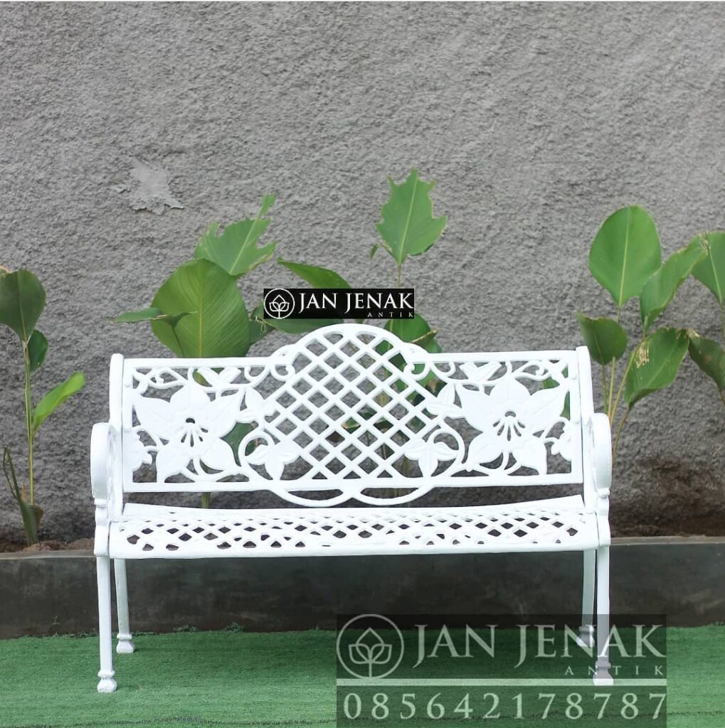 Kursi Taman Besi Antik JanJenak 0856-4217-8787 #kursitaman #kursitamanbesi #kursitamanantik