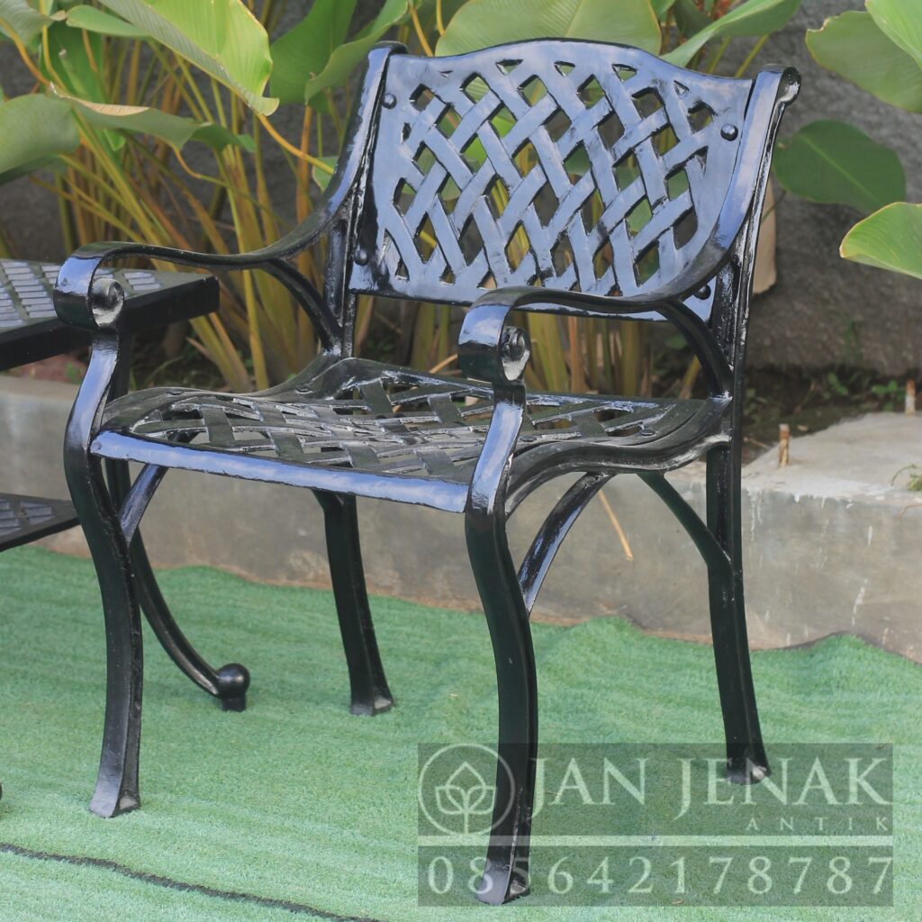 Kursi Taman Antik Besi 0856-4217-8787