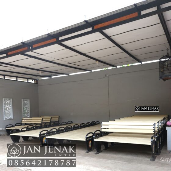 Kursi Taman Besi Antik JanJenak 0856-4217-8787