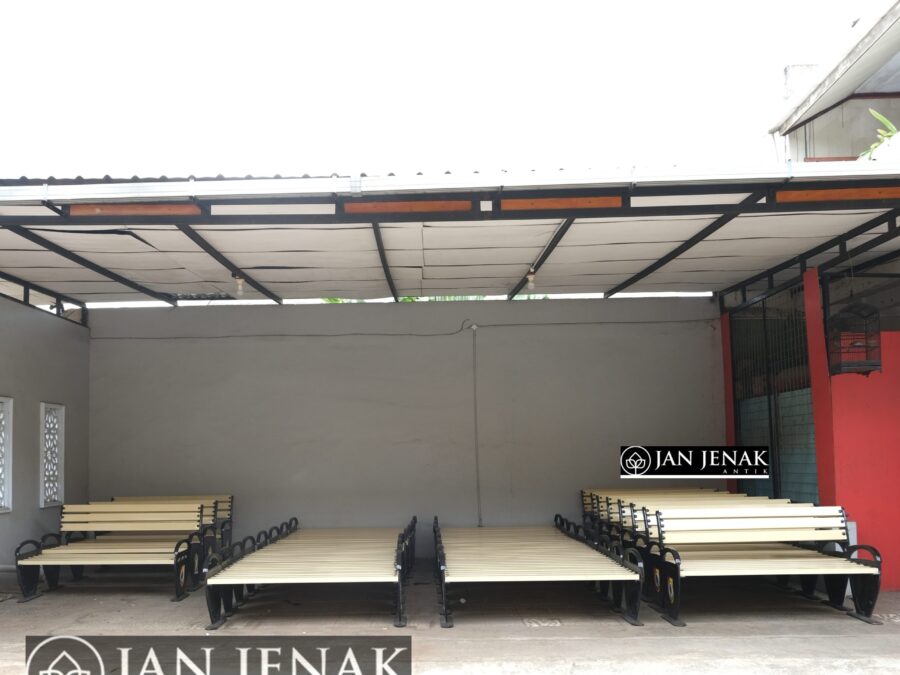 Kursi Taman Besi Antik JanJenak 0856-4217-8787