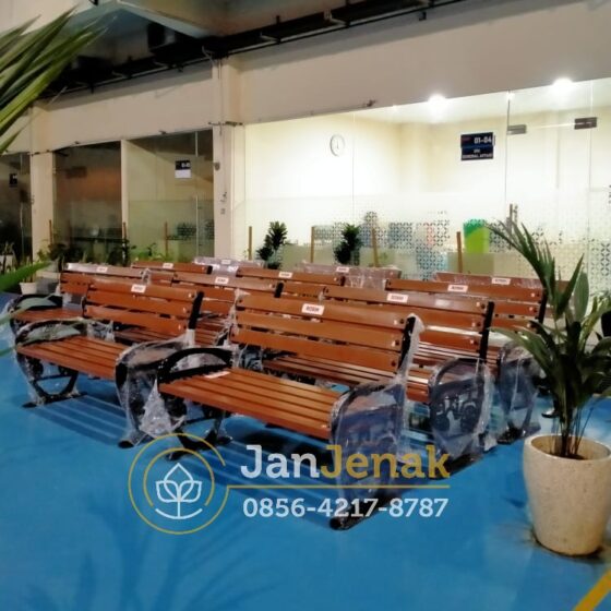 Kursi Taman Besi Antik JanJenak 0856-4217-8787