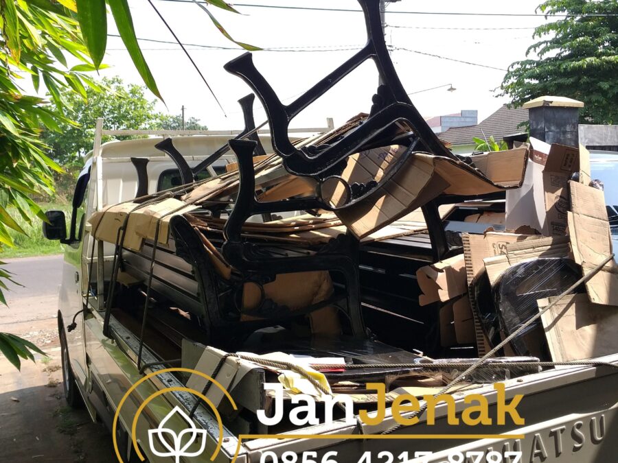 Kursi Taman Besi Antik JanJenak 0856-4217-8787