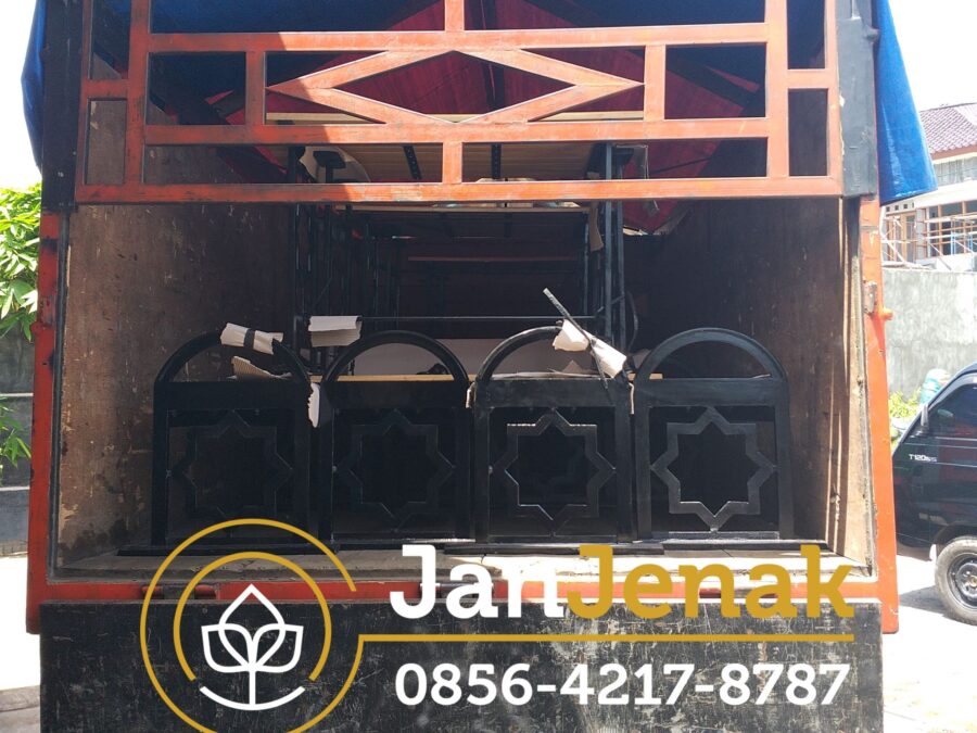 Kursi Taman Besi Antik JanJenak 0856-4217-8787