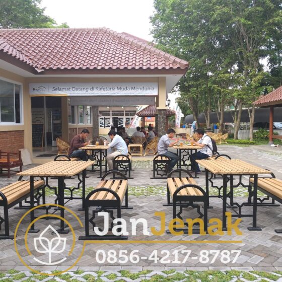 Kursi Taman Besi Antik JanJenak 0856-4217-8787