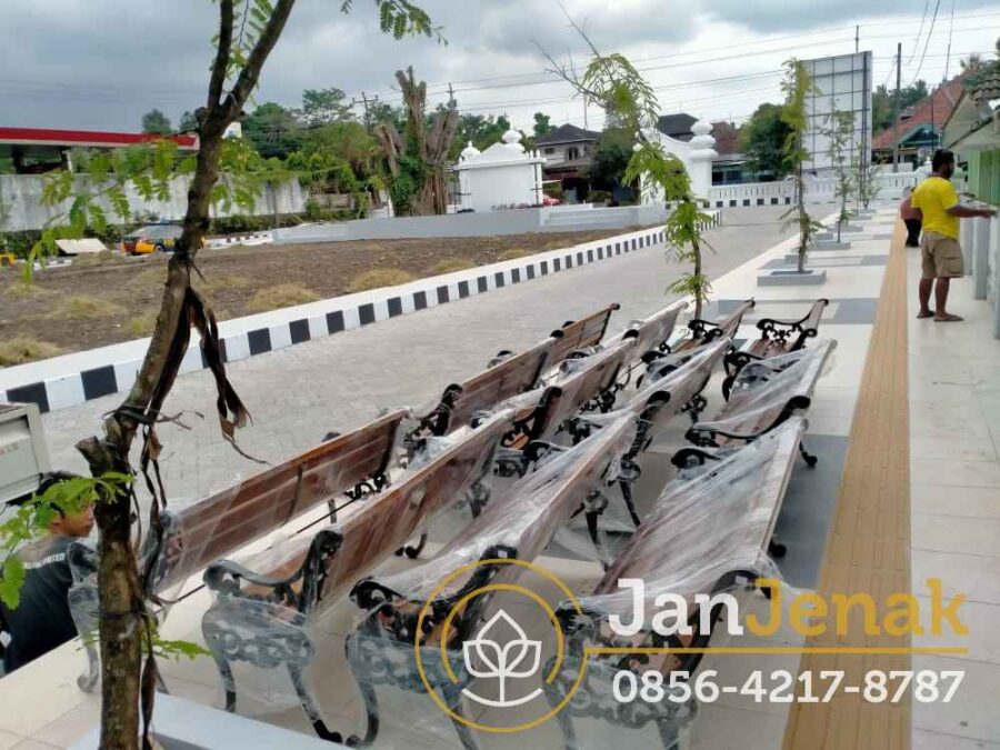 Kursi Taman Besi Antik Jogja JanJenak 0856-4217-8787