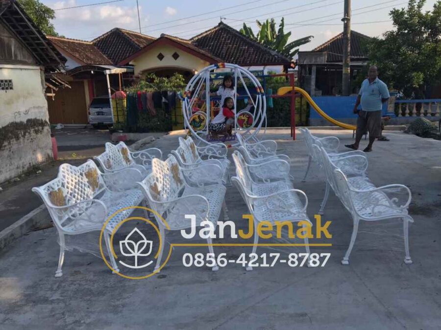 Kursi Taman Besi Antik Jogja JanJenak 0856-4217-8787