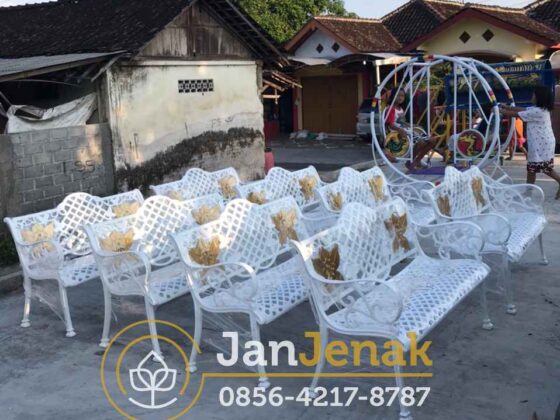 Kursi Taman Besi Antik Jogja JanJenak 0856-4217-8787