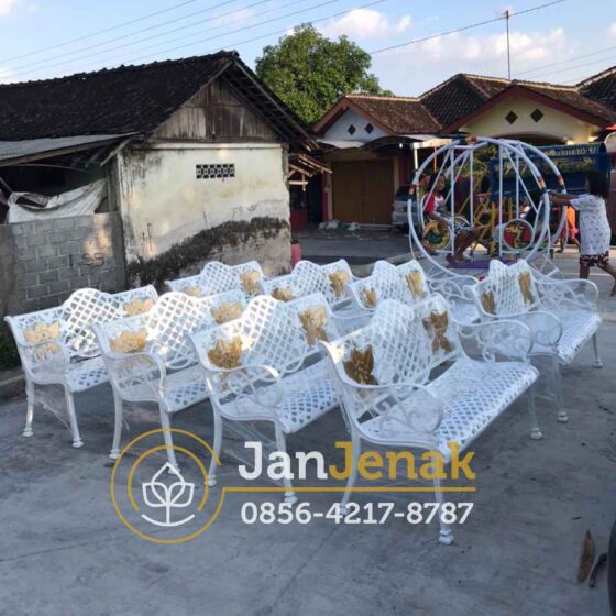 Kursi Taman Besi Antik Jogja JanJenak 0856-4217-8787