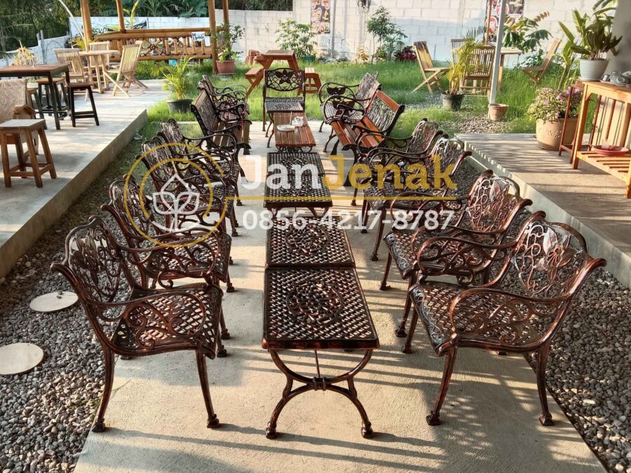 Kursi Taman Besi Antik JanJenak 0856-4217-8787 #kursitaman #kursitamanbesi #kursitamanantik