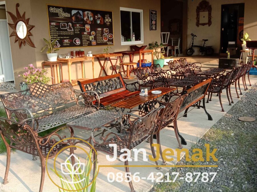 Kursi Taman Besi Antik JanJenak 0856-4217-8787 #kursitaman #kursitamanbesi #kursitamanantik