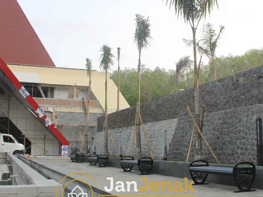 Kursi Taman Besi Antik JanJenak 0856-4217-8787 #kursitaman #kursitamanbesi #kursitamanantik