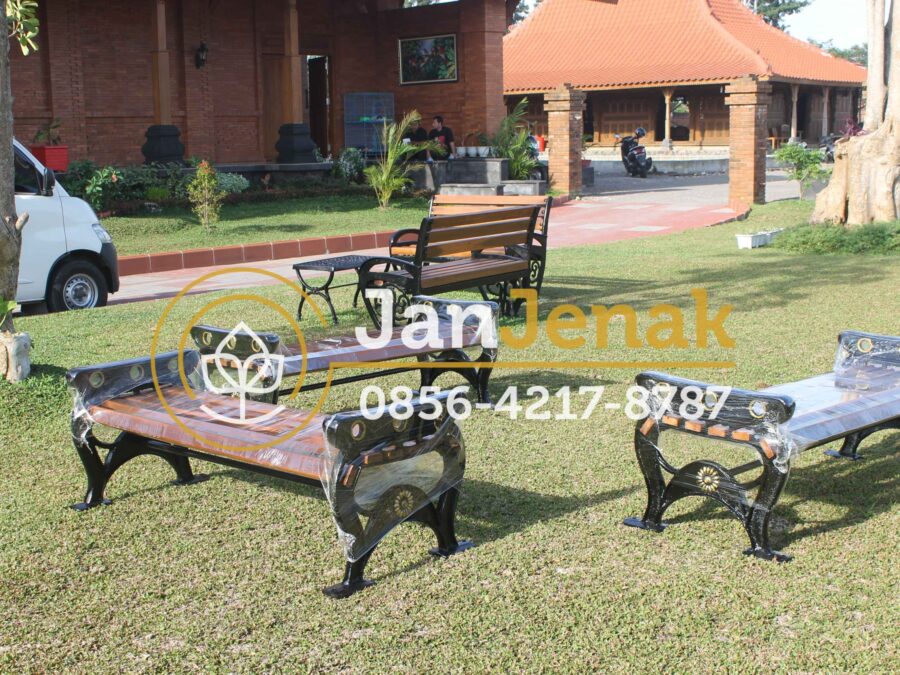 Kursi Taman Besi Antik JanJenak 0856-4217-8787 #kursitaman #kursitamanbesi #kursitamanantik