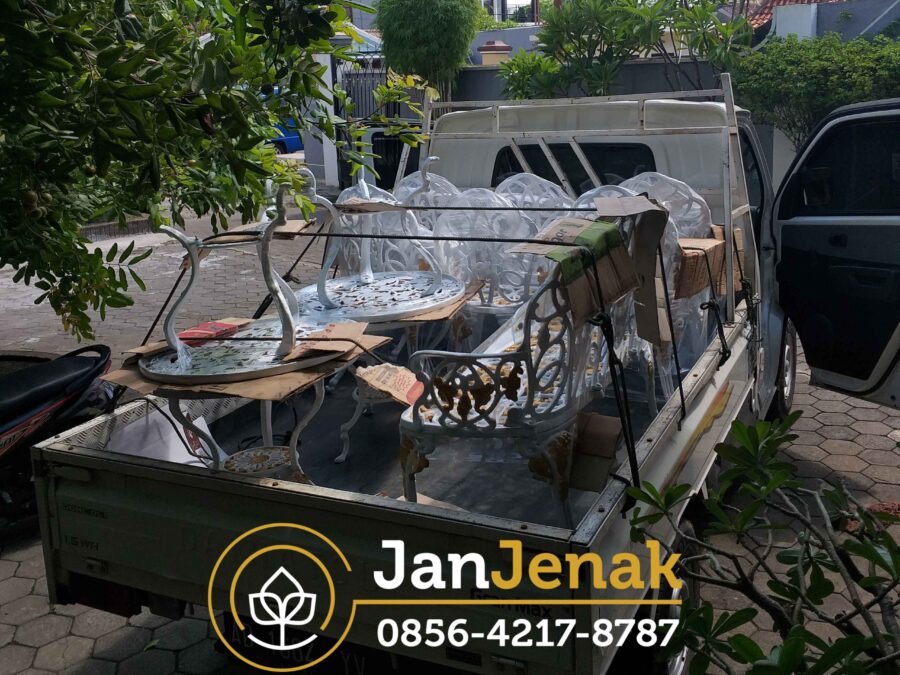 Kursi Taman Besi Antik JanJenak 0856-4217-8787 #kursitaman #kursitamanbesi #kursitamanantik