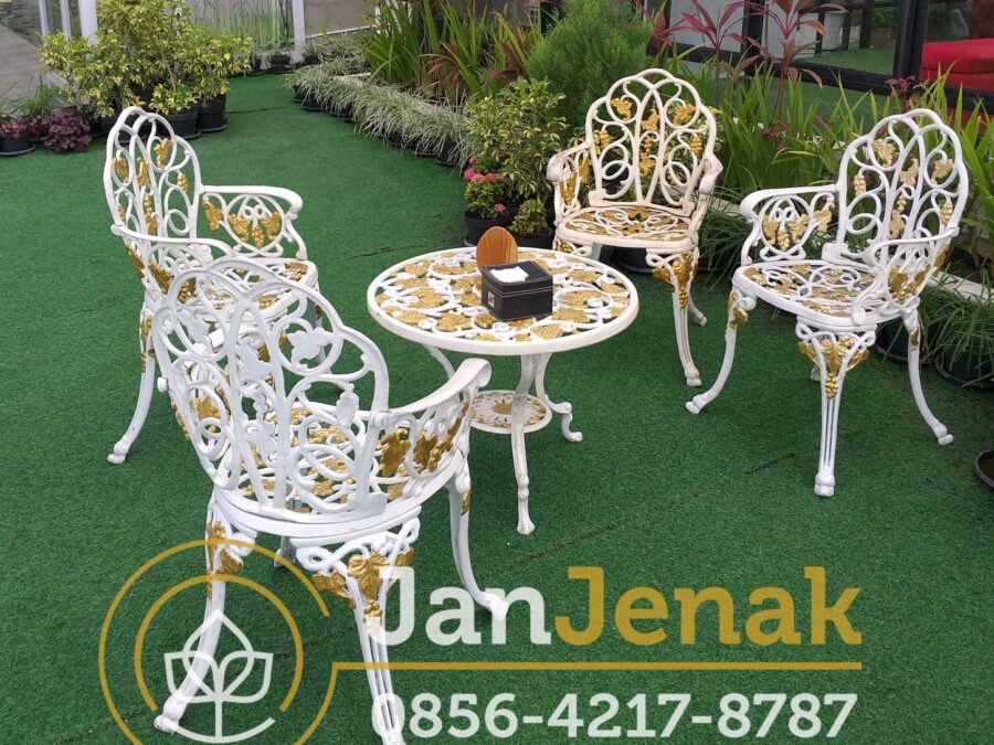 Kursi Taman Besi Antik JanJenak 0856-4217-8787 #kursitaman #kursitamanbesi #kursitamanantik