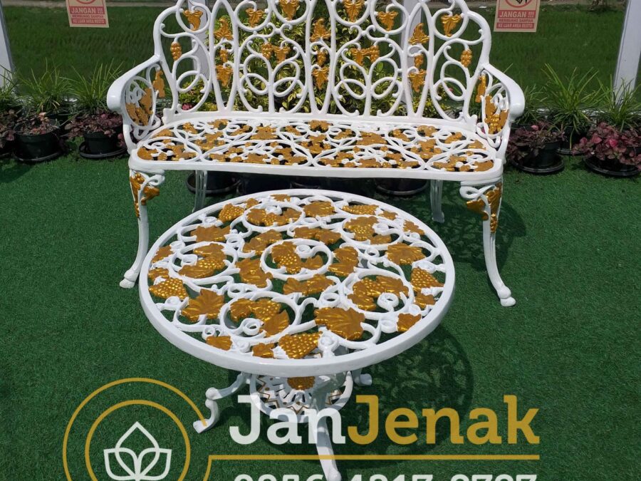 Kursi Taman Besi Antik JanJenak 0856-4217-8787 #kursitaman #kursitamanbesi #kursitamanantik