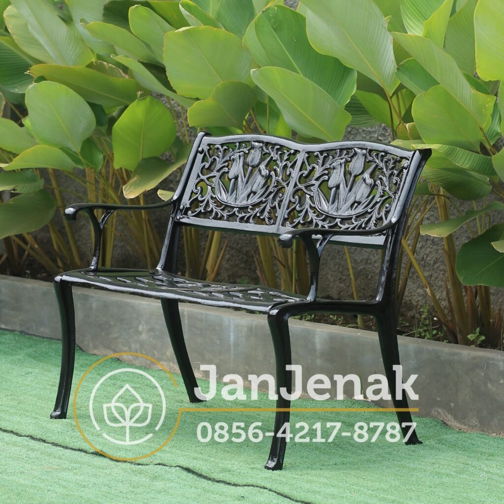 Kursi Taman Besi Cor Antik JanJenak 0856-4217-8787 #kursitaman #kursitamanbesi #kursitamanantik #bangkutaman