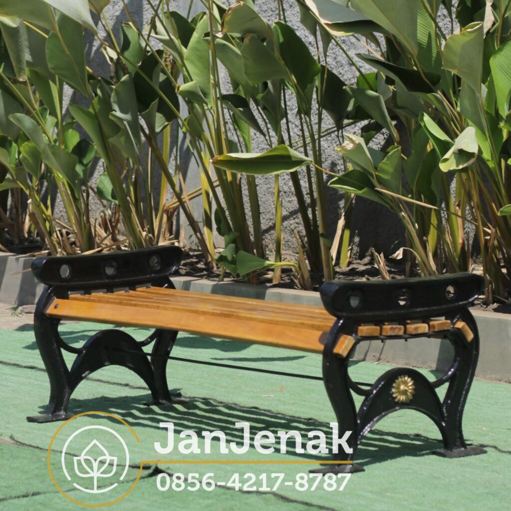 Kursi Taman Besi Cor Antik JanJenak 0856-4217-8787 #kursitaman #kursitamanbesi #kursitamanantik #bangkutaman