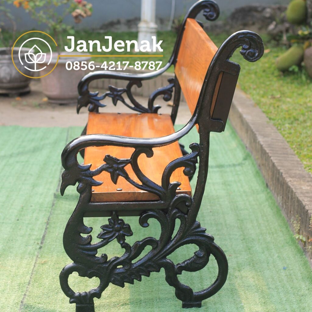 Kursi Taman Besi Cor Antik JanJenak 0856-4217-8787 #kursitaman #kursitamanbesi #kursitamanantik #bangkutaman