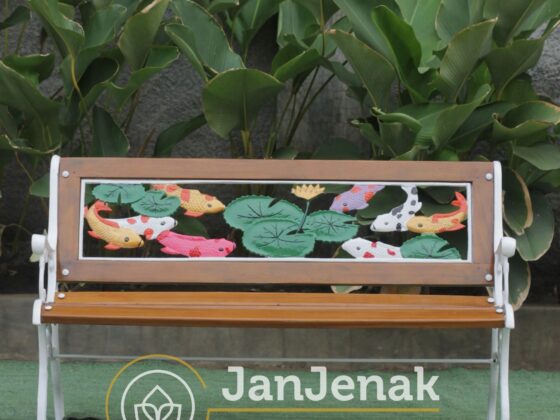 Kursi Taman Besi Cor Antik JanJenak 0856-4217-8787 #kursitaman #kursitamanbesi #kursitamanantik #bangkutaman